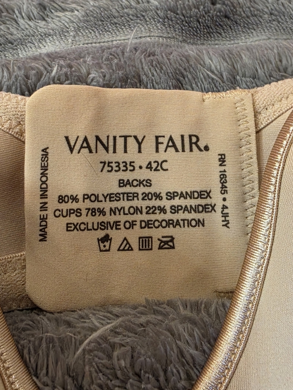 Vanity Fair Body Caress Seamless Underwire Bra NWT 42C Tan/Nude - Picture 3 of 6